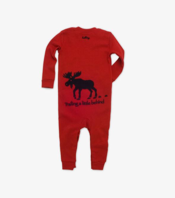 Pajamas and beanie – Moose on red background
